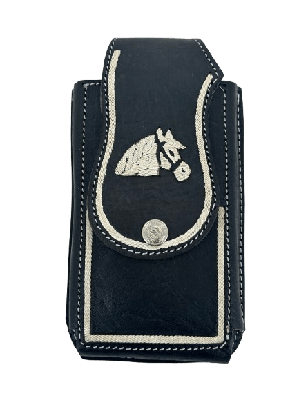 Funda para teléfono de cuero piteado con cabeza de caballo negra